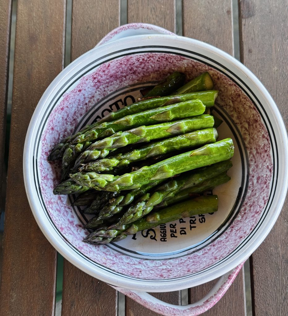 Roppanós egyszerű spárga